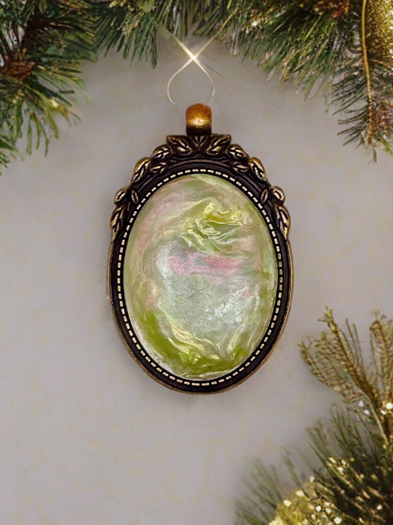 Green Pendant